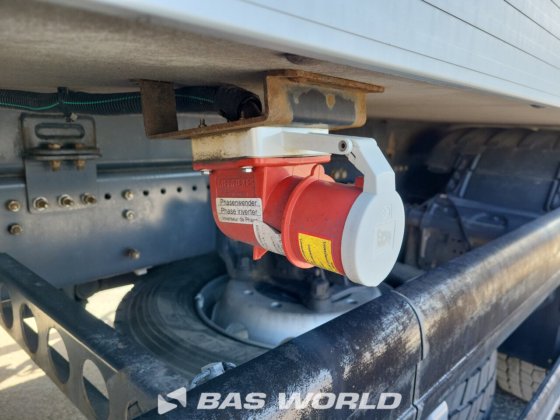 スカニア G360 6X2 ターフルゴ冷凍トラック