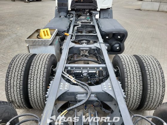 沃尔沃 FE 320 6X2 底盘卡车