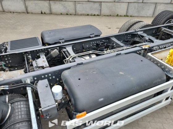 沃尔沃 FE 320 6X2 底盘卡车