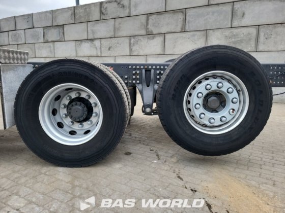 沃尔沃 FE 320 6X2 底盘卡车