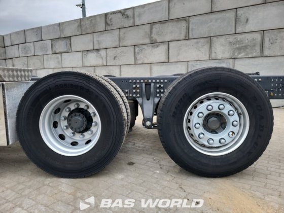 沃尔沃 FE 320 6X2 底盘卡车