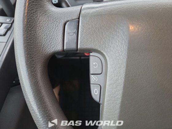 沃尔沃 FE 320 6X2 底盘卡车