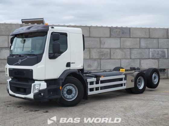 沃尔沃 FE 320 6X2 底盘卡车