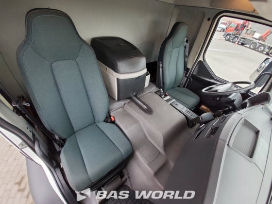 沃尔沃 FE 320 6X2 底盘卡车