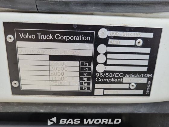 沃尔沃 FE 320 6X2 底盘卡车