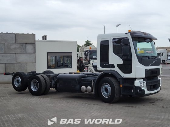 沃尔沃 FE 320 6X2 底盘卡车