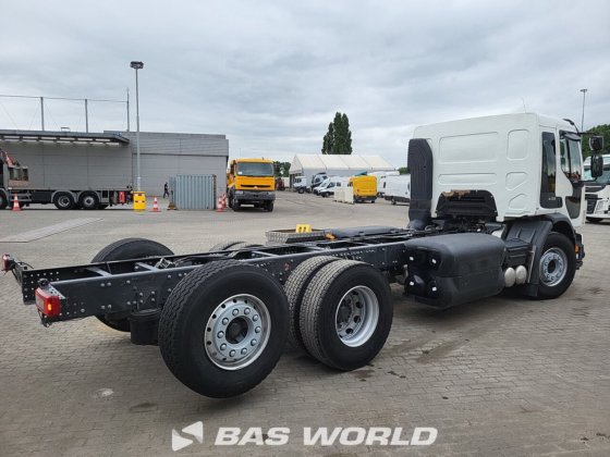 沃尔沃 FE 320 6X2 底盘卡车