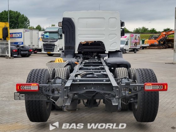 沃尔沃 FE 320 6X2 底盘卡车