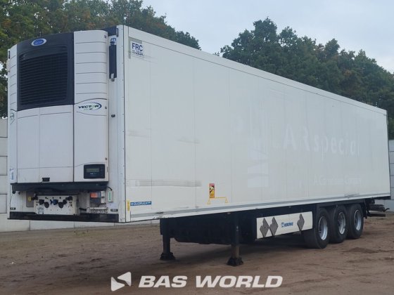 クローネキャリアベクター 1950Mt 冷蔵セミトレーラ