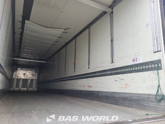 クローネキャリアベクター 1950Mt 冷蔵セミトレーラ