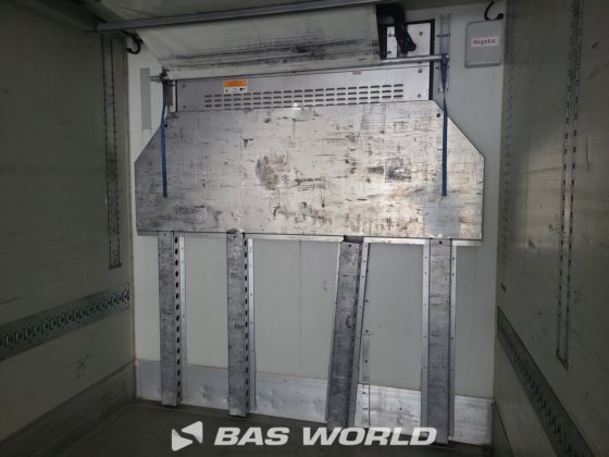 クローネキャリアベクター 1950Mt 冷蔵セミトレーラ