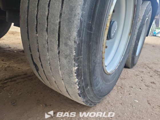 クローネキャリアベクター 1950Mt 冷蔵セミトレーラ