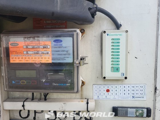 クローネキャリアベクター 1950Mt 冷蔵セミトレーラ