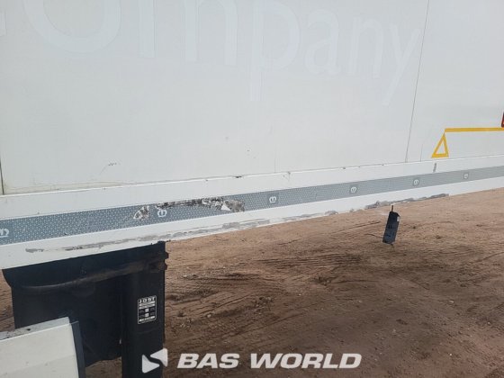 クローネキャリアベクター 1950Mt 冷蔵セミトレーラ