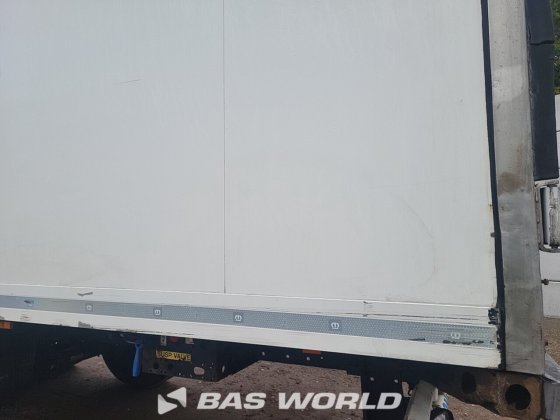 クローネキャリアベクター 1950Mt 冷蔵セミトレーラ