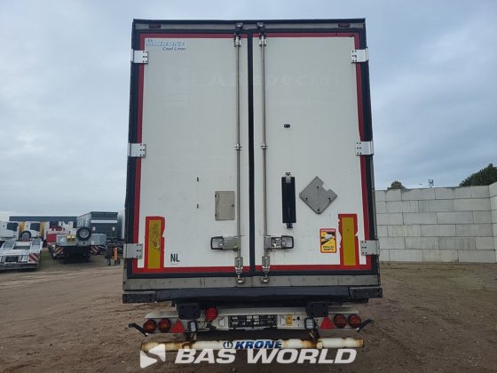 クローネキャリアベクター 1950Mt 冷蔵セミトレーラ