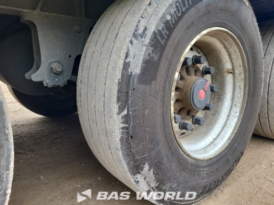 施密茨开利 1950MT 冷藏半挂车