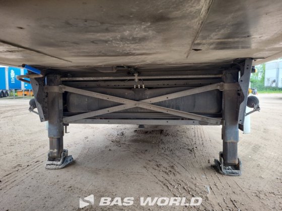 施密茨开利 1950MT 冷藏半挂车