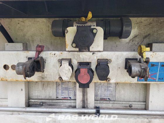 施密茨开利 1950MT 冷藏半挂车