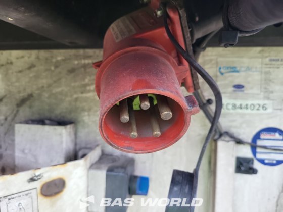 施密茨开利 1950MT 冷藏半挂车