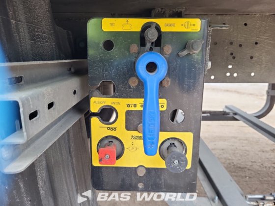 施密茨开利 1950MT 冷藏半挂车