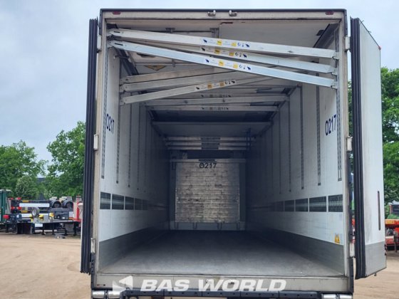 施密茨开利 1950MT 冷藏半挂车