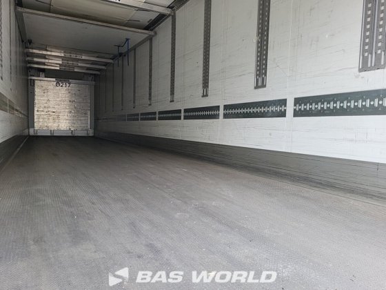 施密茨开利 1950MT 冷藏半挂车