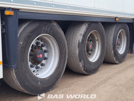 施密茨开利 1950MT 冷藏半挂车