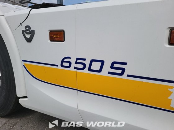 斯堪尼亚 S650 6X2 牵引车组