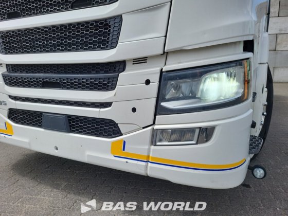 斯堪尼亚 S650 6X2 牵引车组