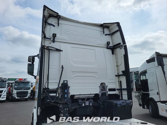 斯堪尼亚 S650 6X2 牵引车组