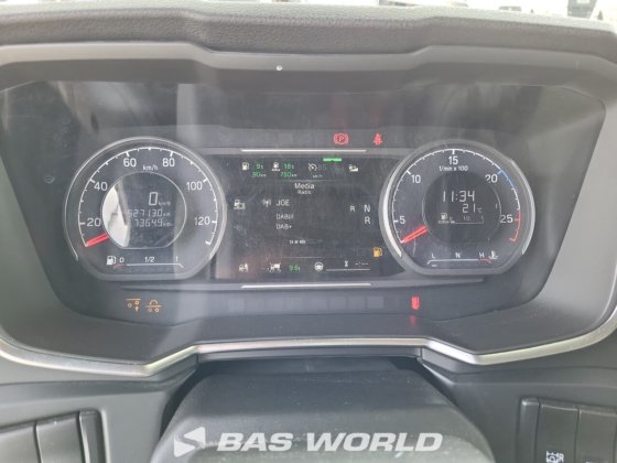 斯堪尼亚 S650 6X2 牵引车组