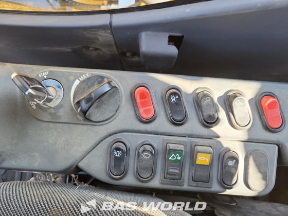 小松 PW148 -8 轮式挖掘机