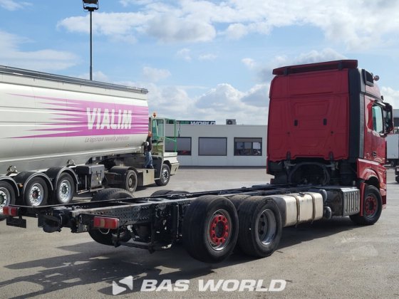 奔驰 Actros 2548 6X2 底盘卡车