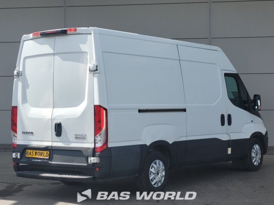 イヴェコ・デイリー 35S14 冷蔵車