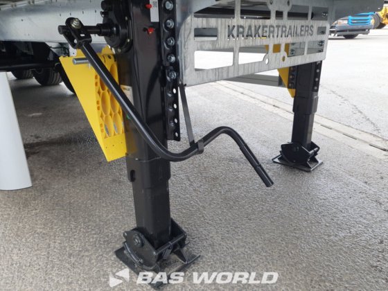 クレーカー・ウォーキング・フロア