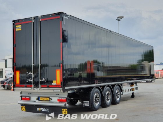 クレーカー・ウォーキング・フロア