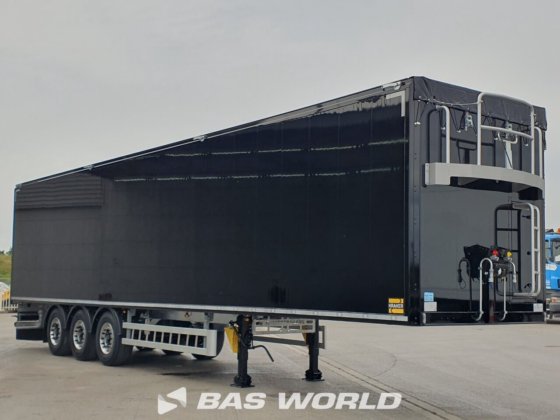 クレーカー・ウォーキング・フロア