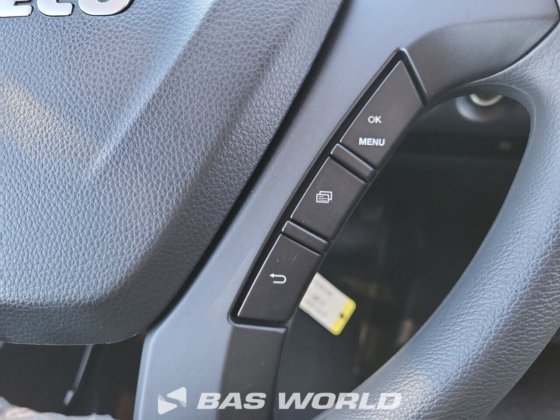 依维柯 120-210L 4X2 底盘卡车