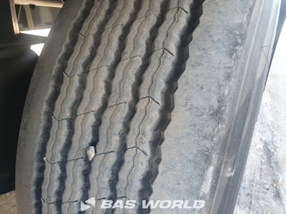 クローネ冷凍セミトレーラ