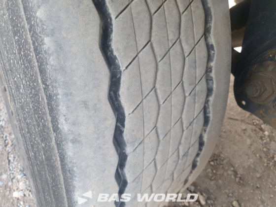 クローネ冷凍セミトレーラ