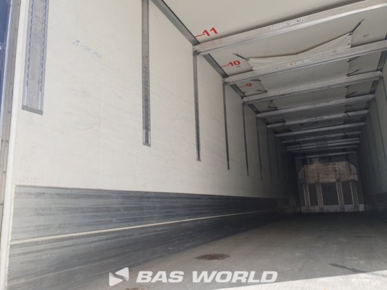 クローネ冷凍セミトレーラ