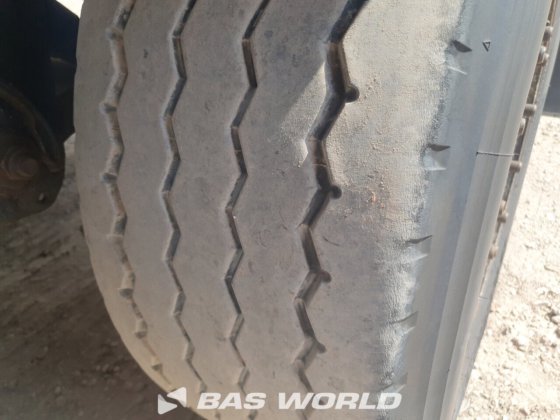 クローネ冷凍セミトレーラ