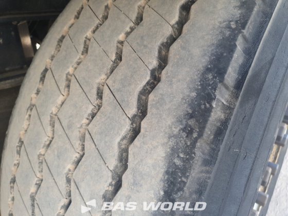 クローネ冷凍セミトレーラ