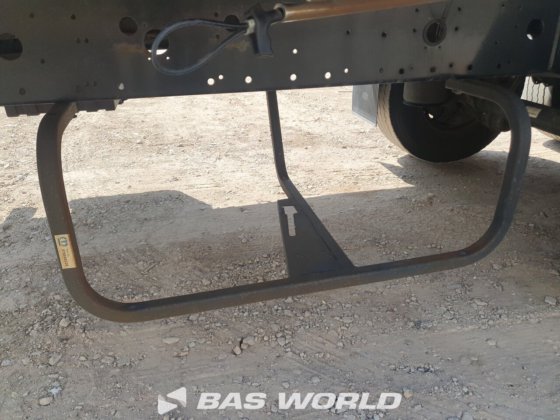 クローネ冷凍セミトレーラ