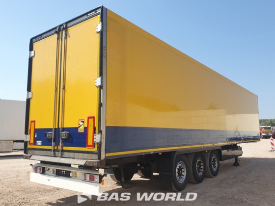 クローネ冷凍セミトレーラ