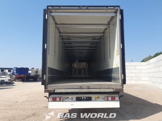 クローネ冷凍セミトレーラ