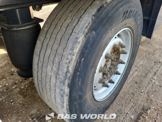 クローネサーモキングSLXi 300冷蔵セミトレーラー