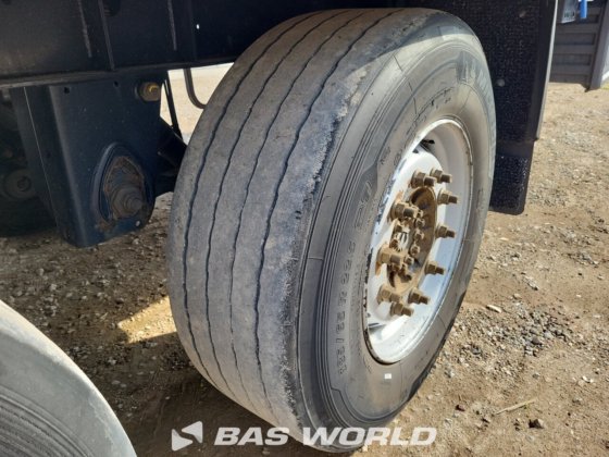 クローネサーモキングSLXi 300冷蔵セミトレーラー