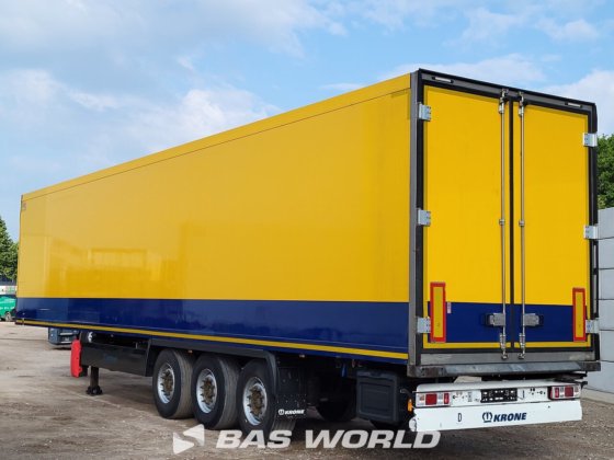 クローネサーモキングSLXi 300冷蔵セミトレーラー